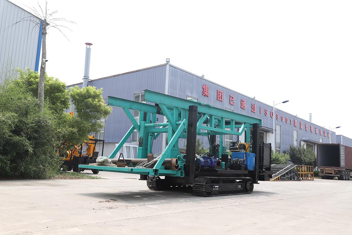 6寸鋼履(lǚ)帶反循環鑽機